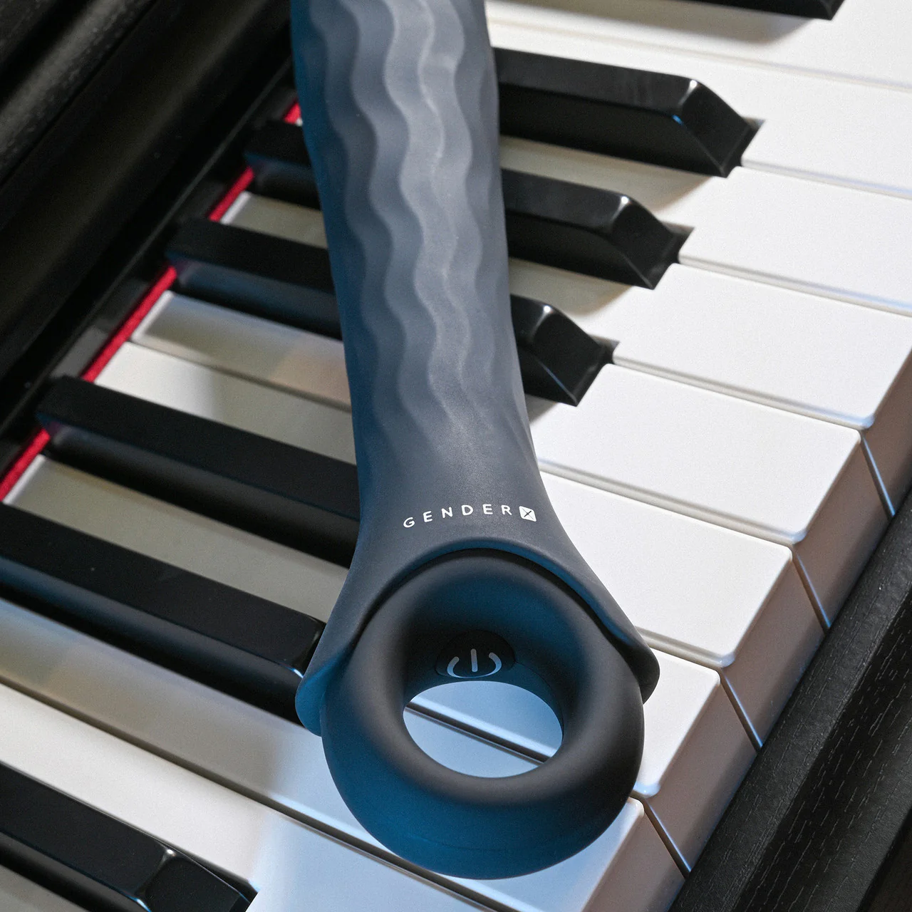 Gender X Powerhouse Rechargeable Silicone Powerful Vibrator - Black - Image 9