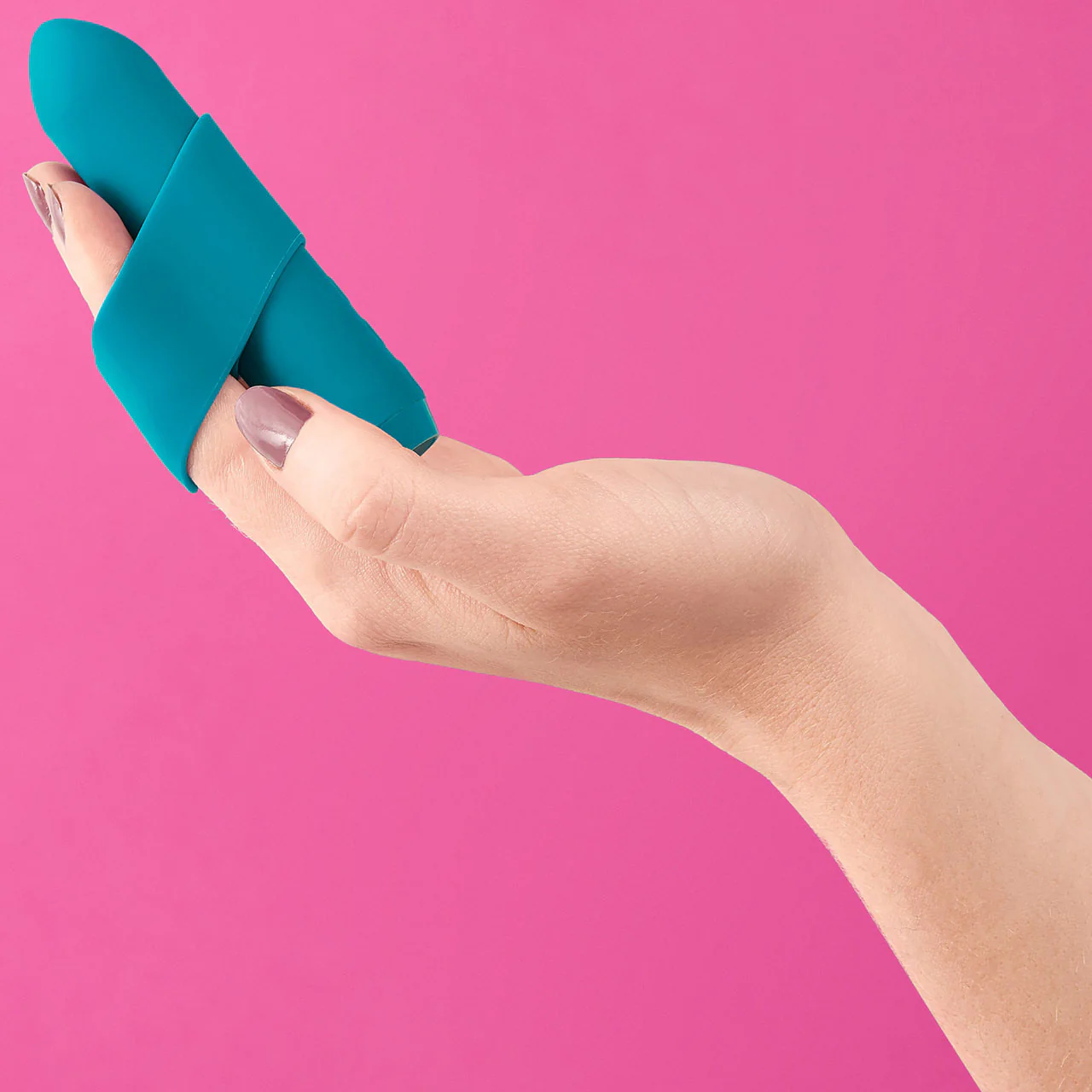 Je Joue Classic Bullet Rechargeable Silicone Vibrator - Image 6