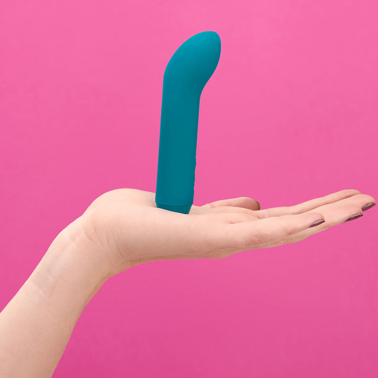 Je Joue G-Spot Bullet Waterproof Rechargeable Silicone Mini Vibrator - Image 9
