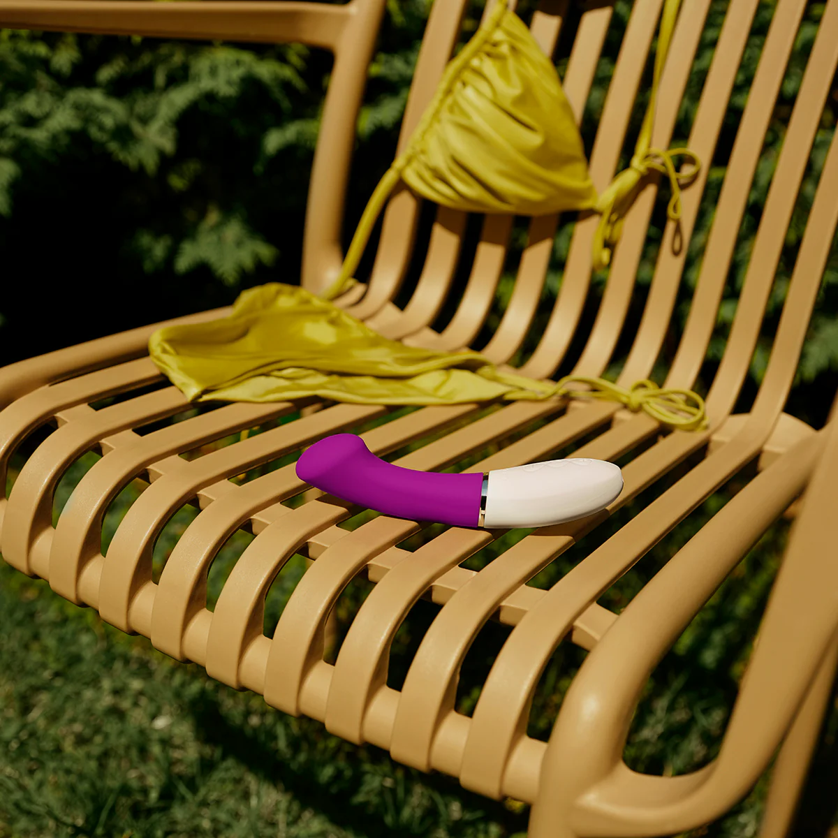 LELO GIGI™ 3 App-Controlled Waterproof Silicone G-Spot Vibrator - Image 41