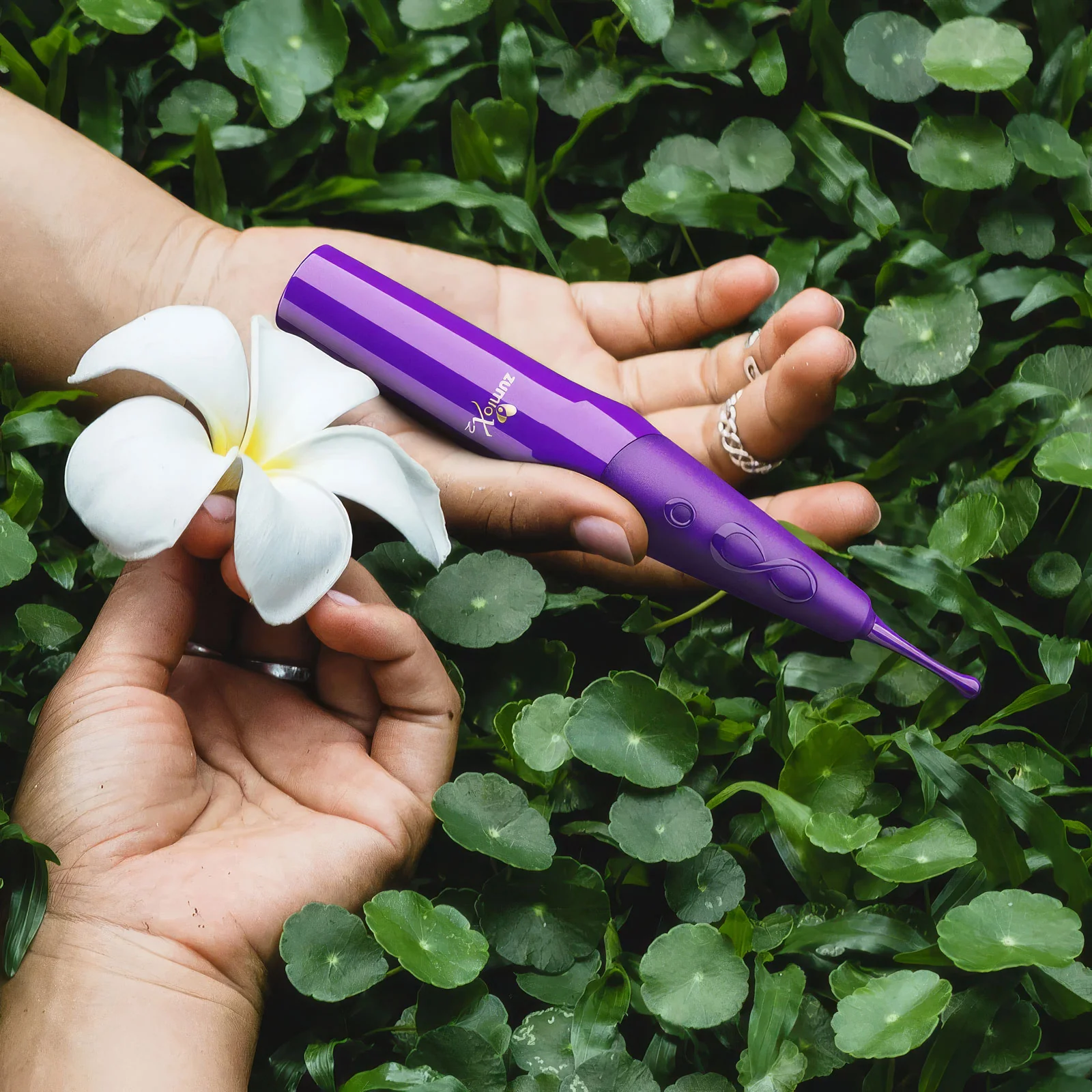 Zumio X2 Oscillating Clitoral Stimulator - Image 2